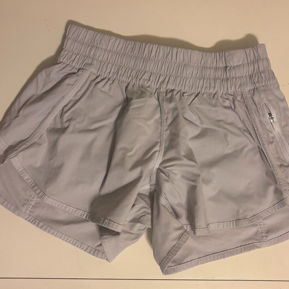 Lululemon shorts 4'' - White
